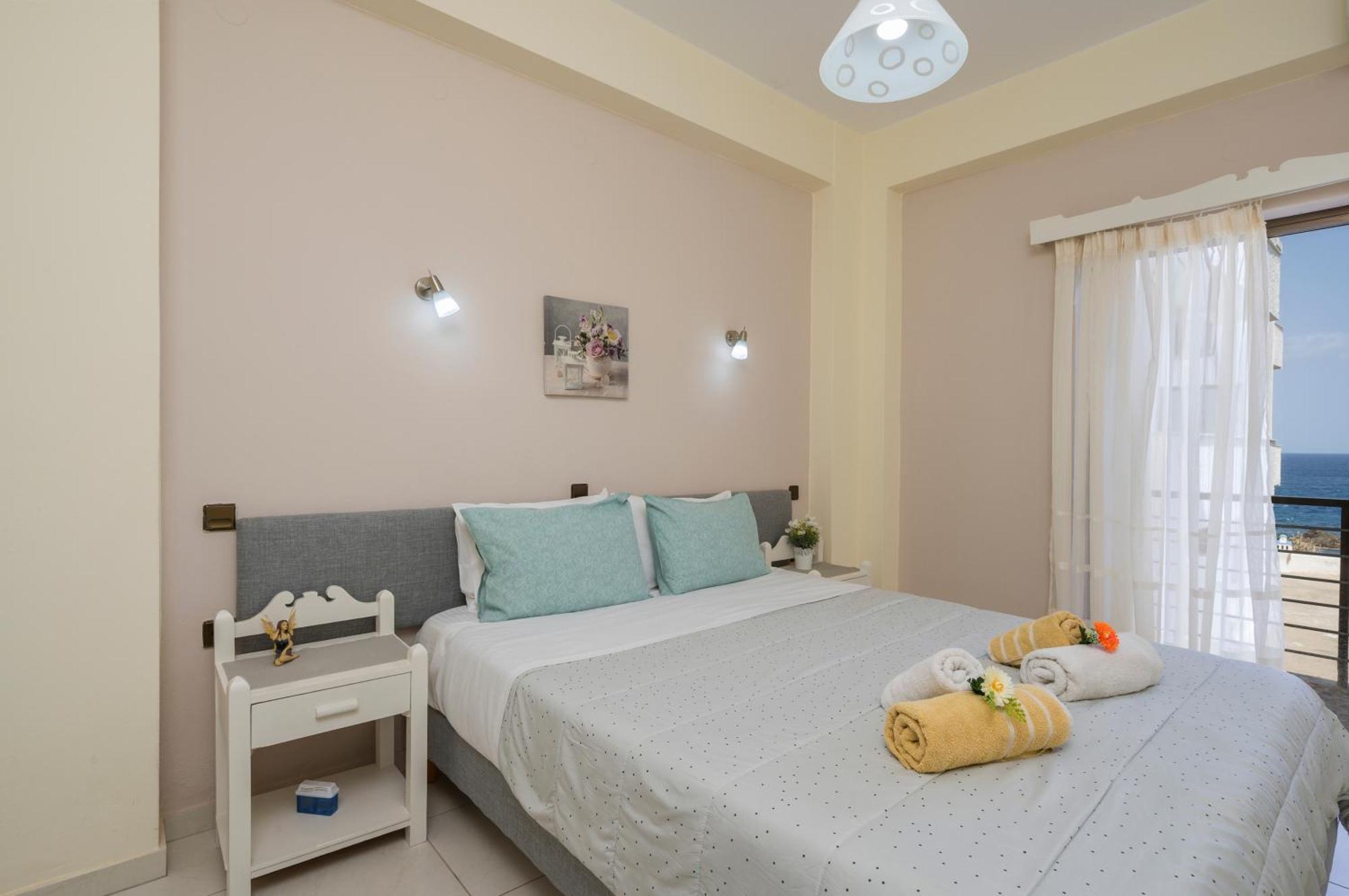 Elita Beachfront Chania  Eksteriør billede